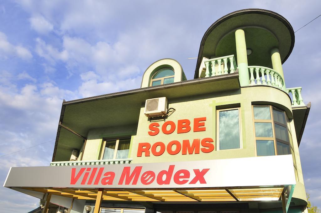 Guesthouse Villa Modex ปาราชิน ภายนอก รูปภาพ