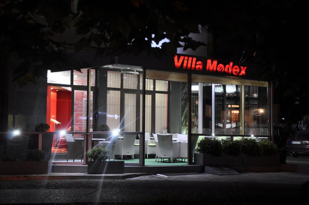 Guesthouse Villa Modex ปาราชิน ภายนอก รูปภาพ