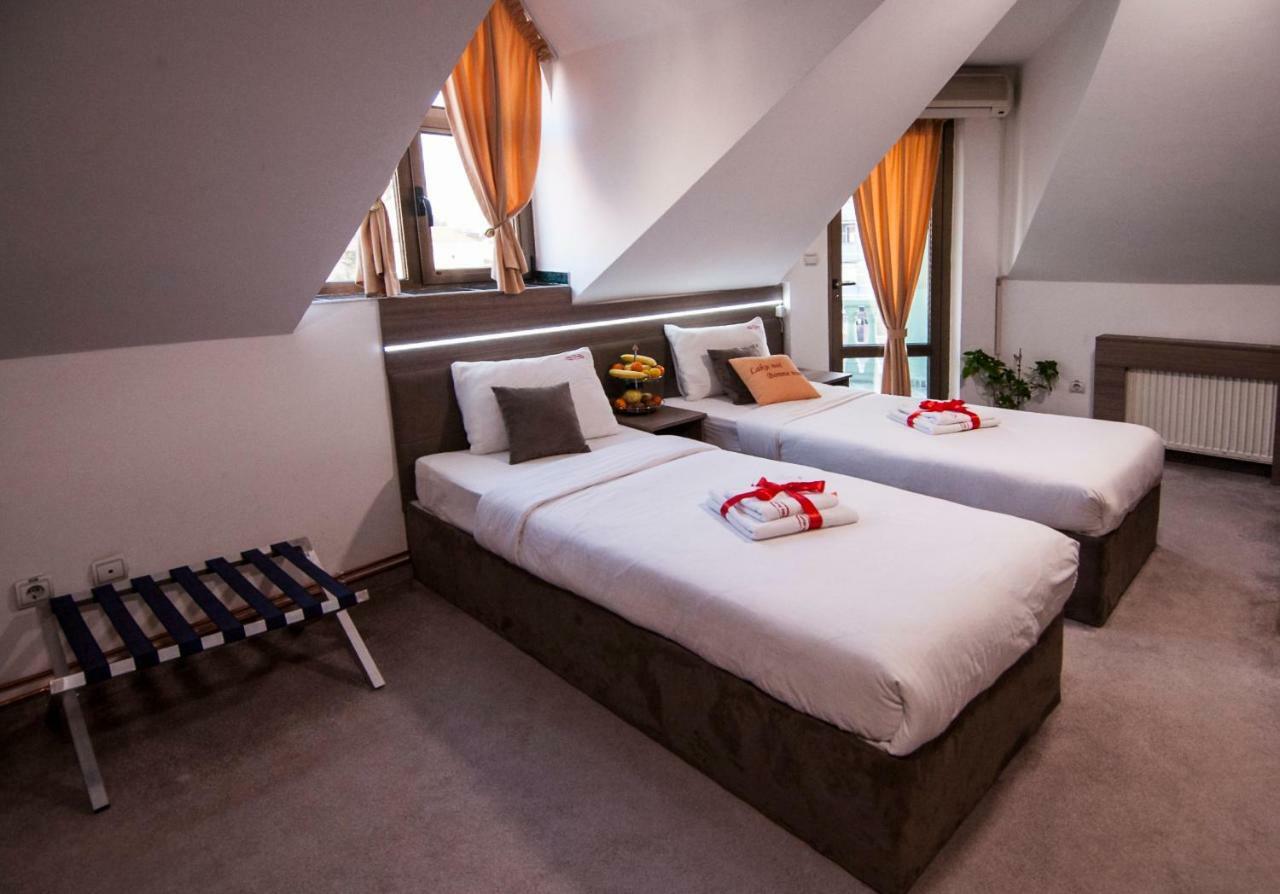 Guesthouse Villa Modex ปาราชิน ภายนอก รูปภาพ