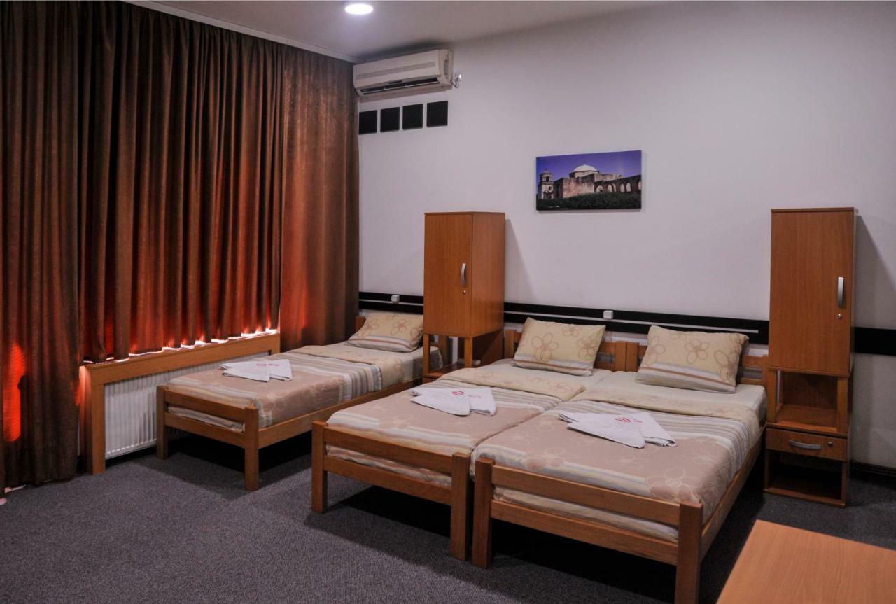 Guesthouse Villa Modex ปาราชิน ภายนอก รูปภาพ