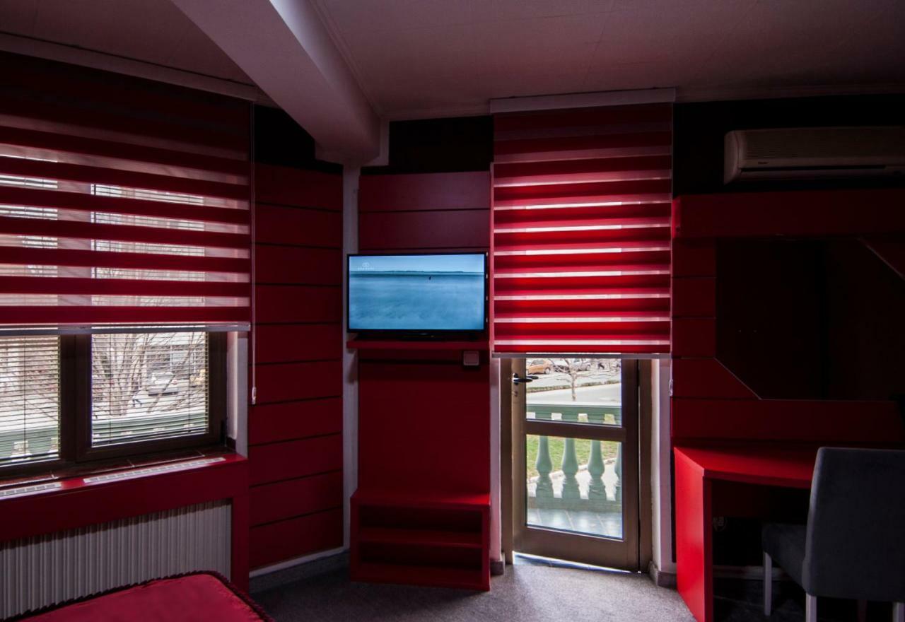 Guesthouse Villa Modex ปาราชิน ภายนอก รูปภาพ