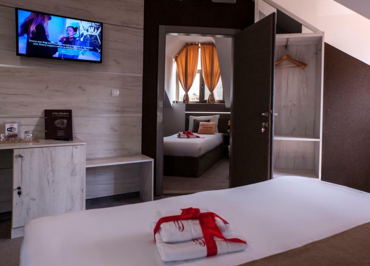 Guesthouse Villa Modex ปาราชิน ภายนอก รูปภาพ