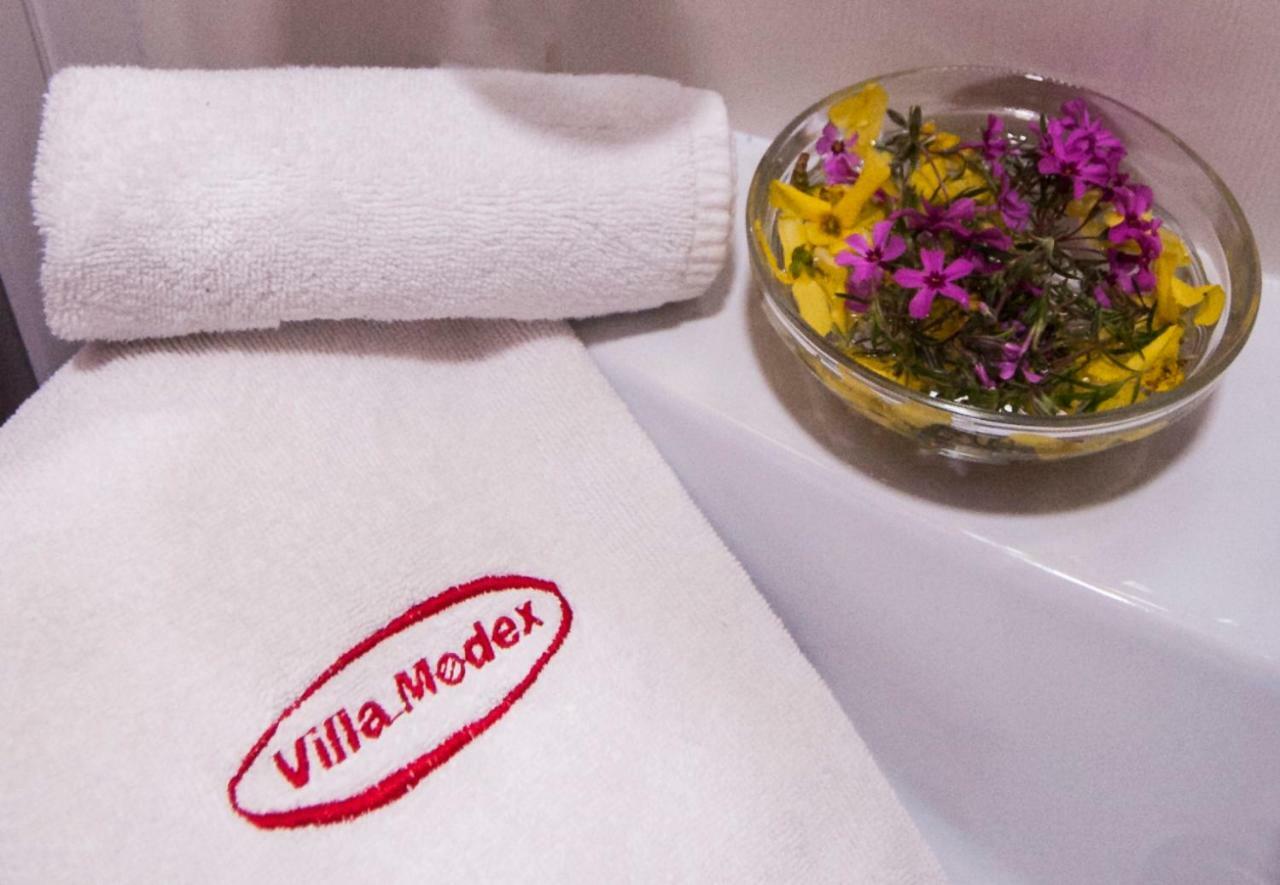 Guesthouse Villa Modex ปาราชิน ภายนอก รูปภาพ