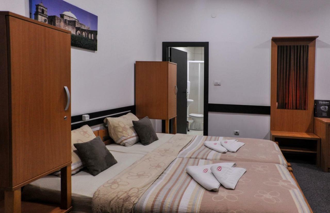 Guesthouse Villa Modex ปาราชิน ภายนอก รูปภาพ